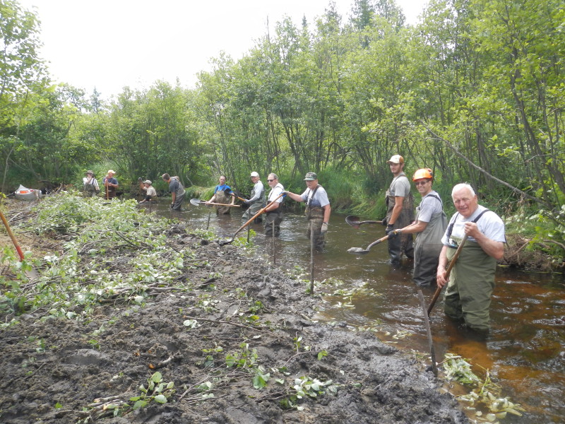 Pat Hill anchors the shovel crew